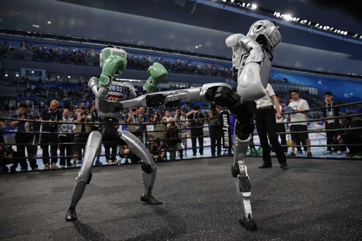 China inauguró los primeros Juegos Mundiales de Robots Humanoides