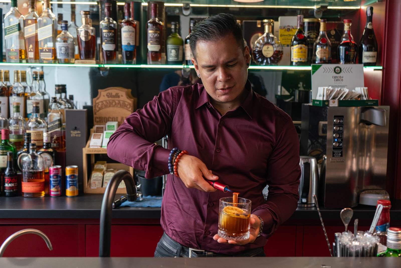 El ron venezolano entre la maestría de una ronmelier y el arte de un bartender