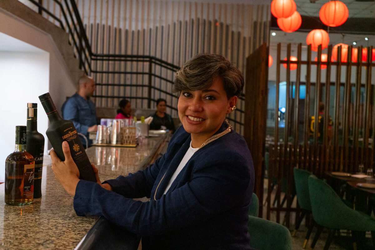 El ron venezolano entre la maestría de una ronmelier y el arte de un bartender