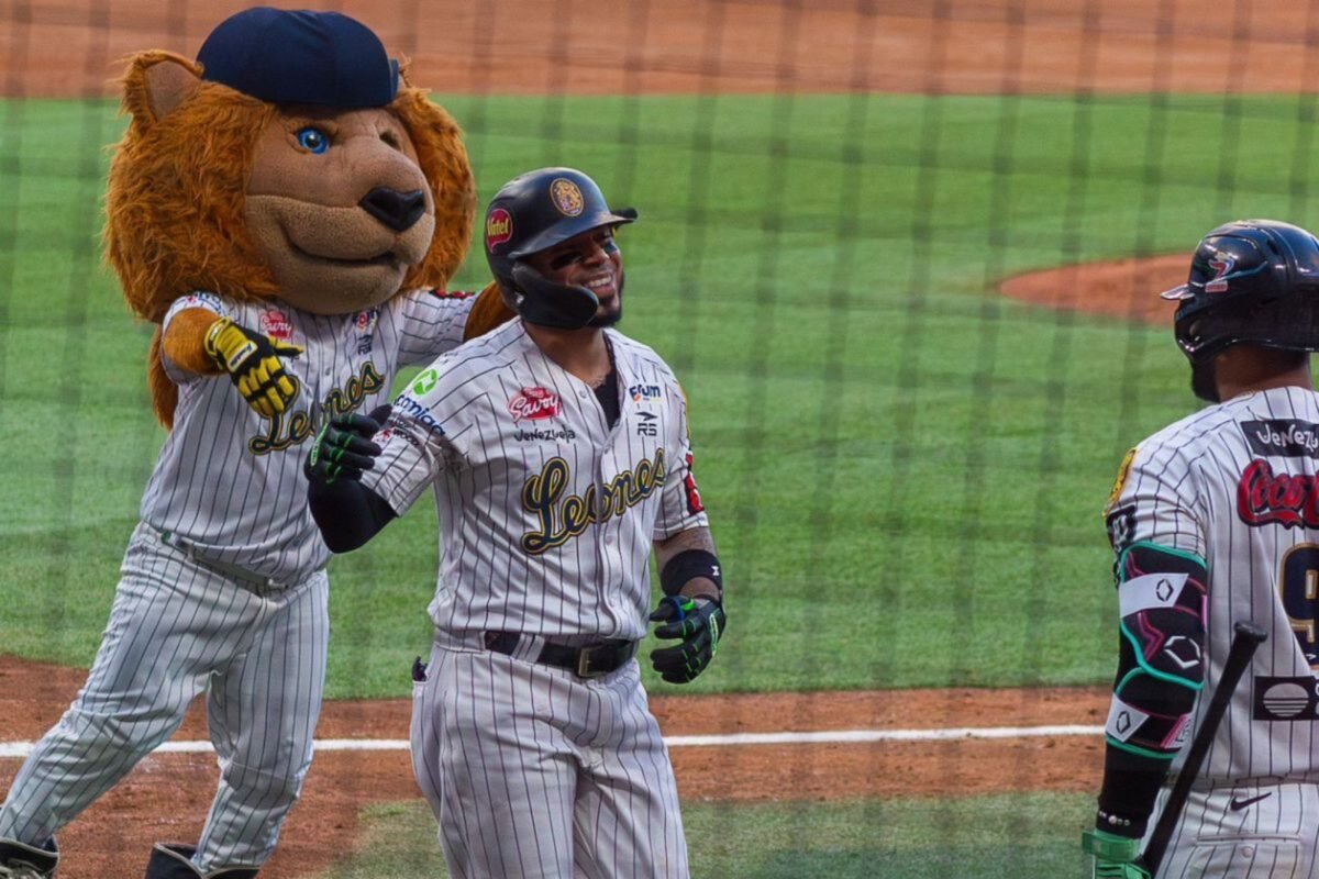 Leones del Caracas confirmó que Juan Carlos Escobar dejará su cargo como presidente del club