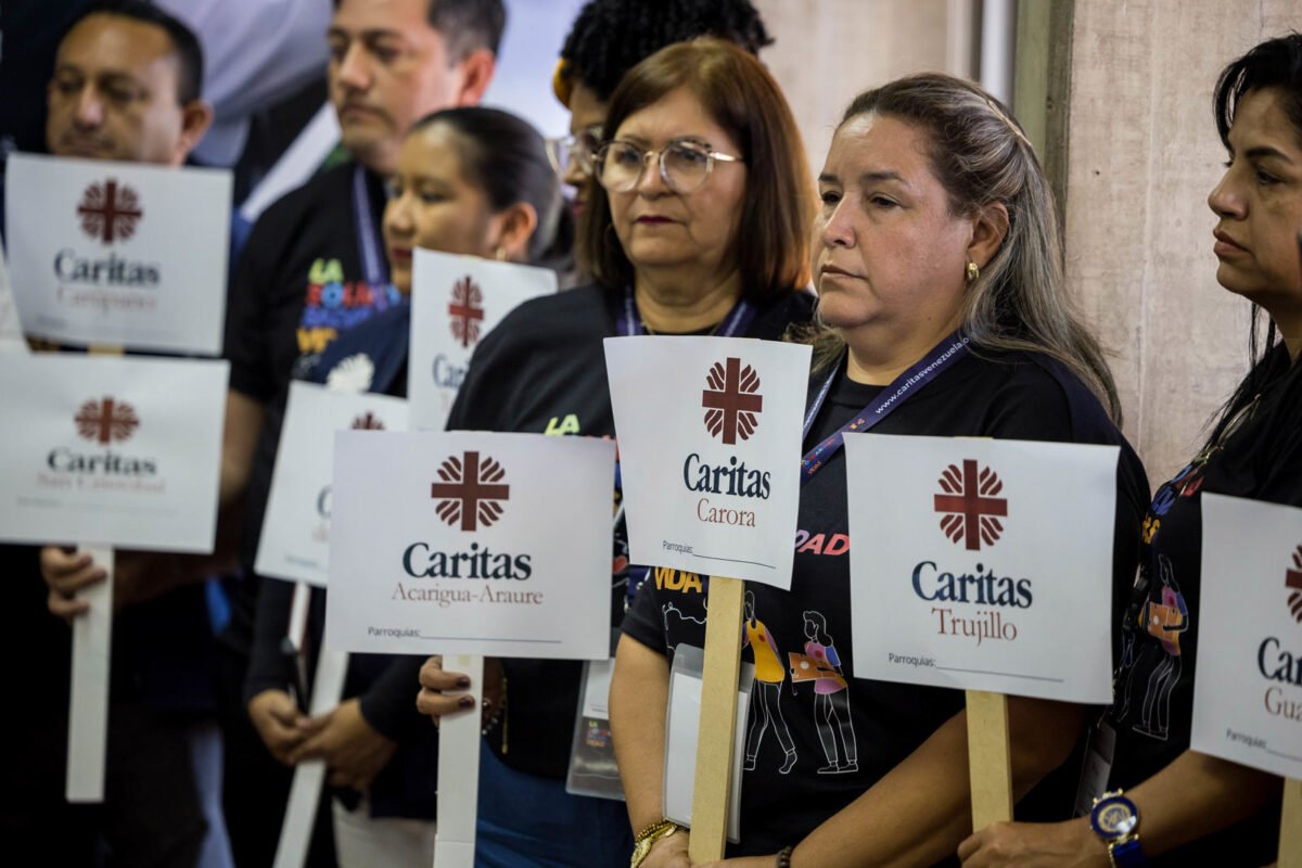 Cáritas Venezuela ha entregado 160 toneladas de insumos a 100.000 afectados por lluvias