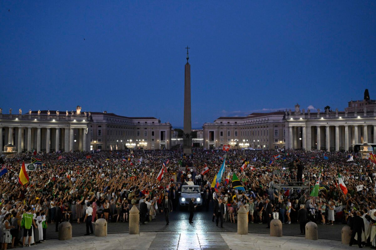 El papa en el multitudinario Jubileo de los Jóvenes: "La amistad puede cambiar el mundo"
