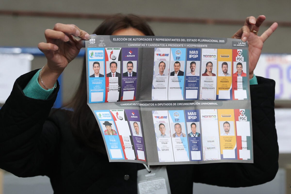Elecciones en Bolivia: el país acude a las urnas entre denuncias de campaña sucia y llamado al voto nulo