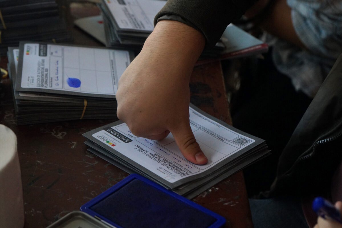 Elecciones en Bolivia: el país acude a las urnas entre denuncias de campaña sucia y llamado al voto nulo