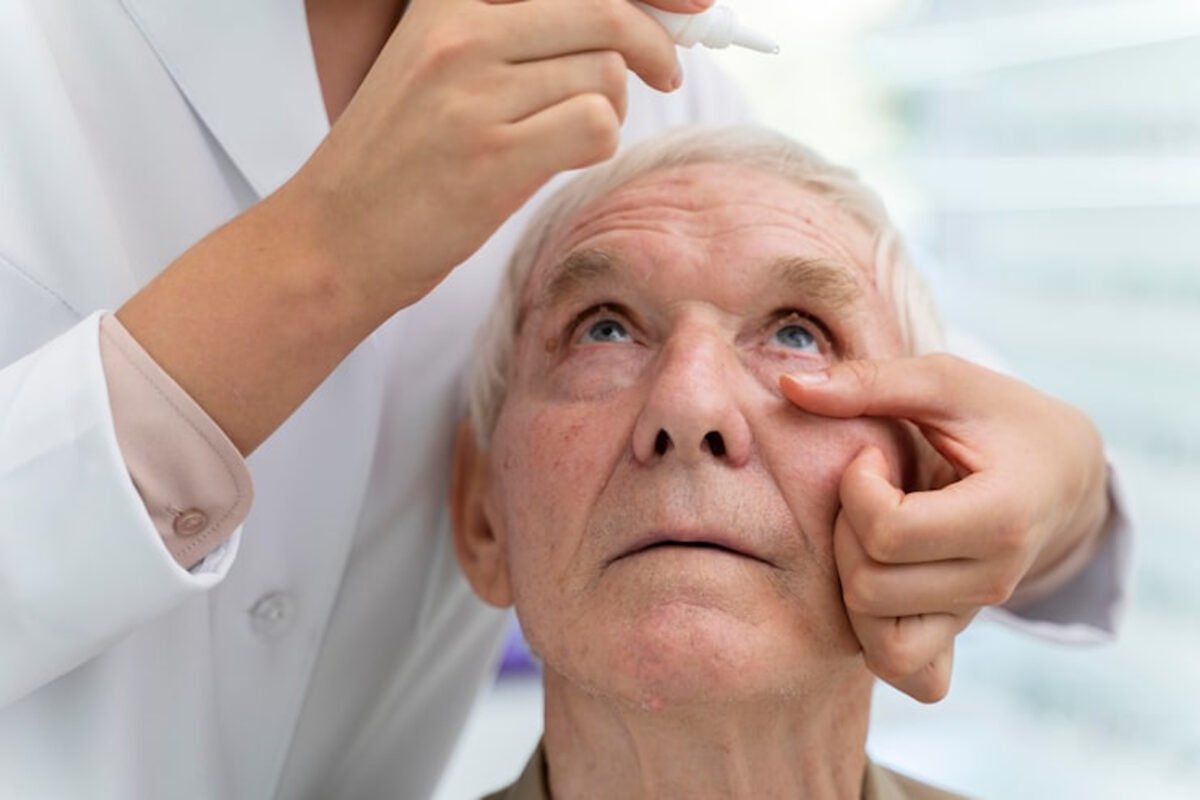 La FDA aprobó las primeras gotas oftálmicas para tratar la presbicia