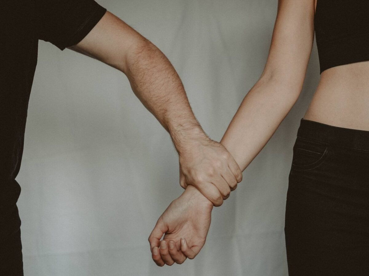 Violencia en el noviazgo: ¿cuáles son las señales y cómo afecta a los adolescentes?