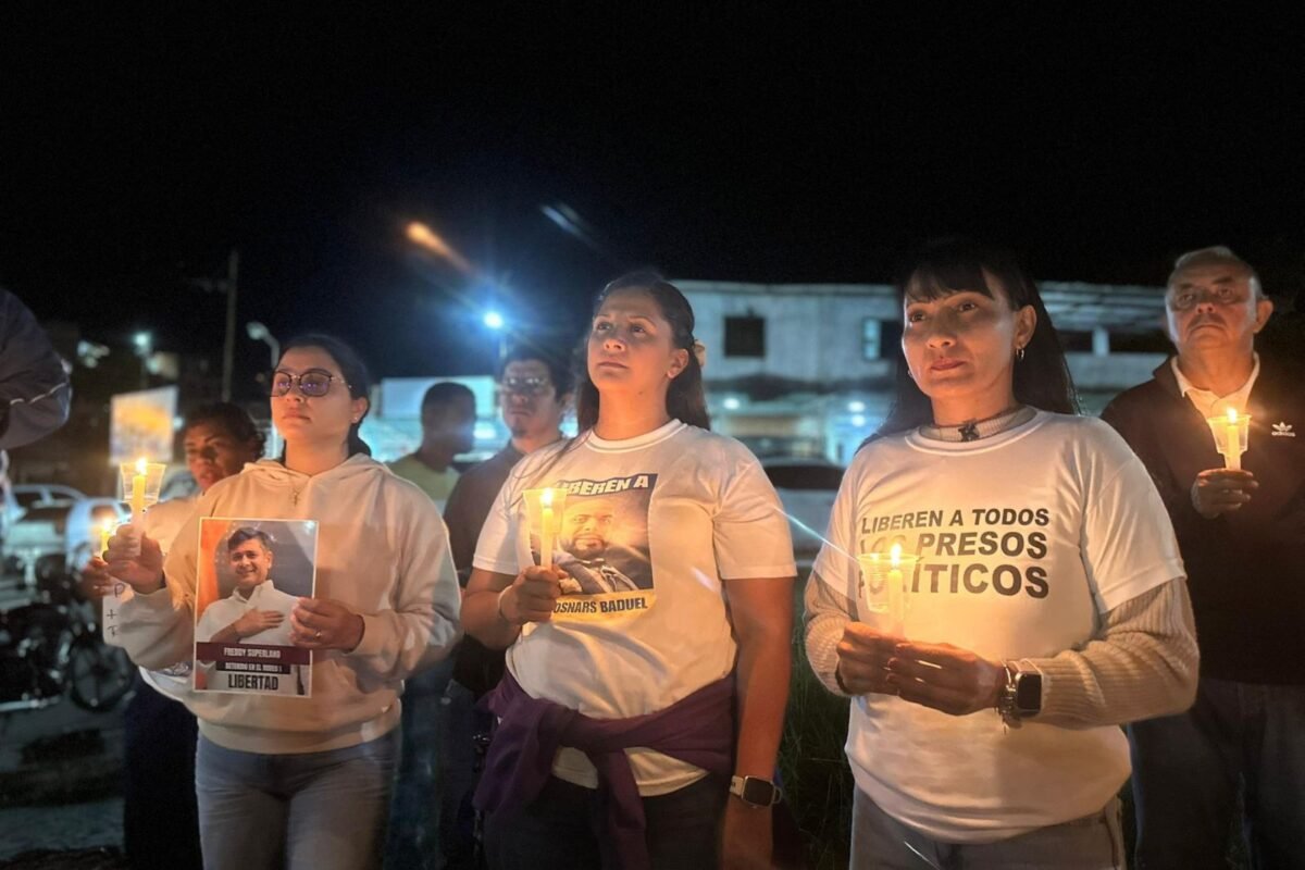 En imágenes: familiares de presos políticos cumplen 13 días en vigilia pidiendo libertad