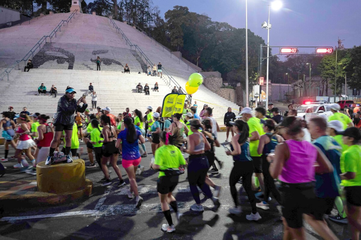 En imágenes: Una cálida Caracas sirvió de escenario para la décima edición de Maratón CAF