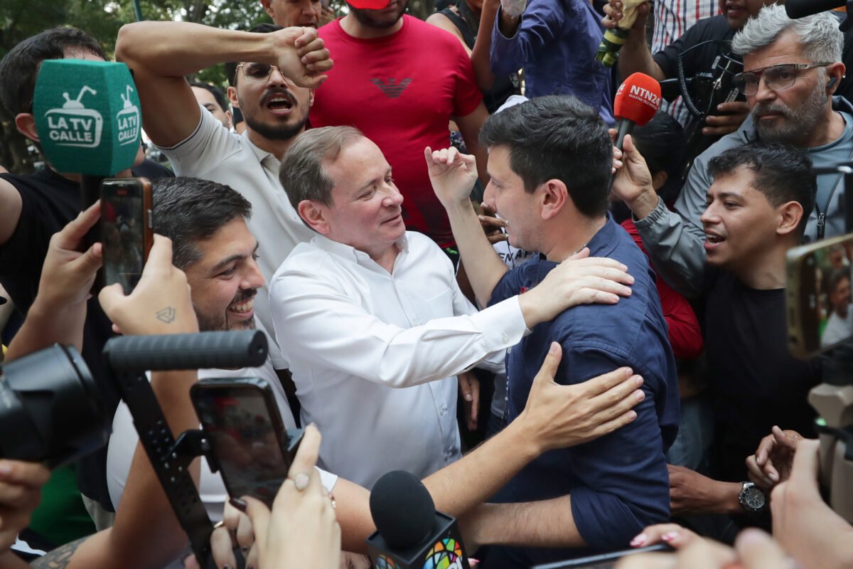 En imágenes: así recibieron a los presos políticos excarcelados en Venezuela