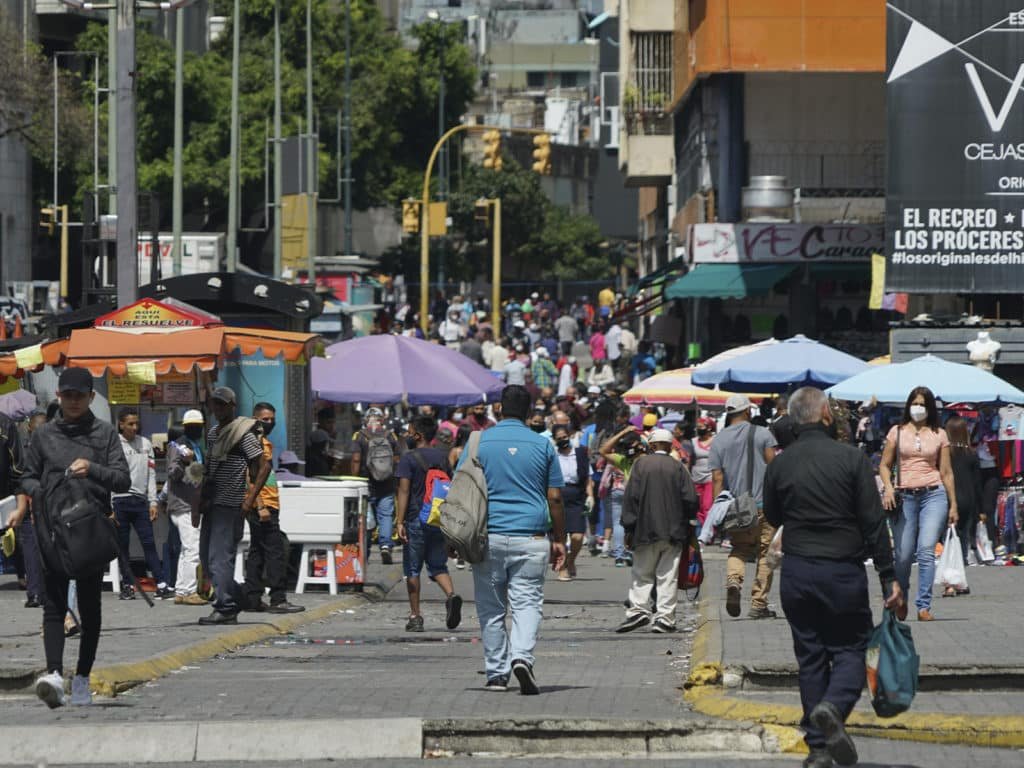 De este a oeste: Caracas ignoró las restricciones de la flexibilización parcial