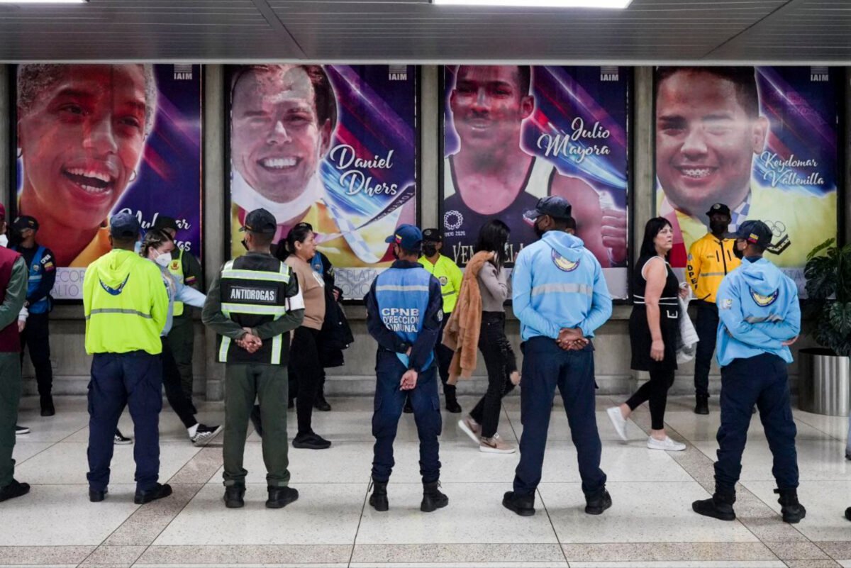 Llegó a Venezuela un vuelo con 84 migrantes repatriados de Estados Unidos