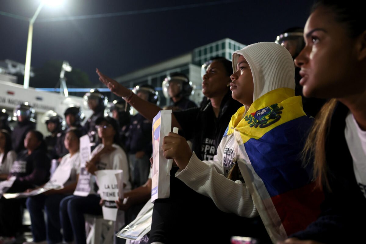 Familiares de presos políticos del caso Operación Gedeón denunciaron que los encontraron en estado de desnutrición tras una visita 