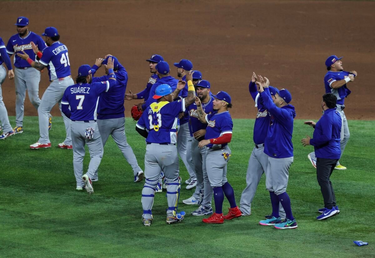 Clásico Mundial de Beisbol: Venezuela venció 8-5 al campeón vigente Japón y avanzó a semifinales
