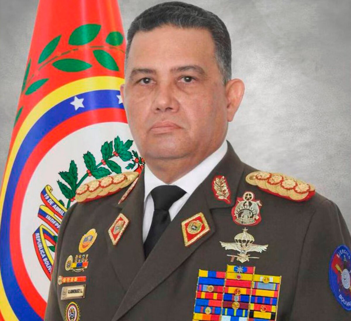 Quién es Gustavo González López, nuevo ministro de Defensa tras la salida de Padrino López