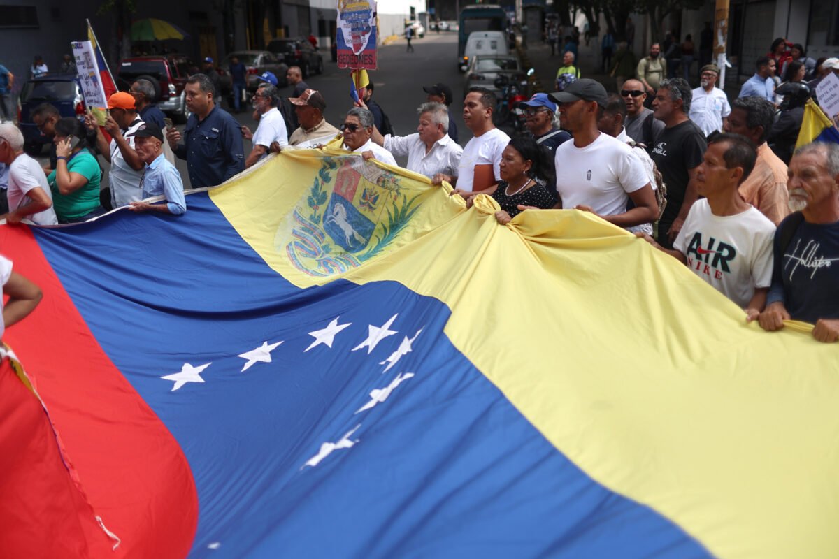 Trabajadores seguirán protestando por un aumento: “Nuestra exigencia es de salarios dignos, no de bonos”