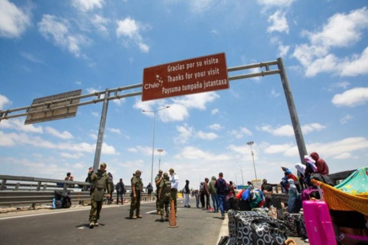 #TeExplicamos | ¿Qué se sabe sobre la situación de los migrantes que estaban varados en la frontera entre Chile y Perú?