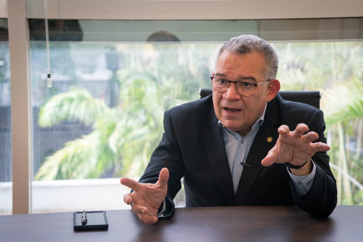 Enrique Márquez: “Creo que las elecciones tenemos que ganárnoslas”