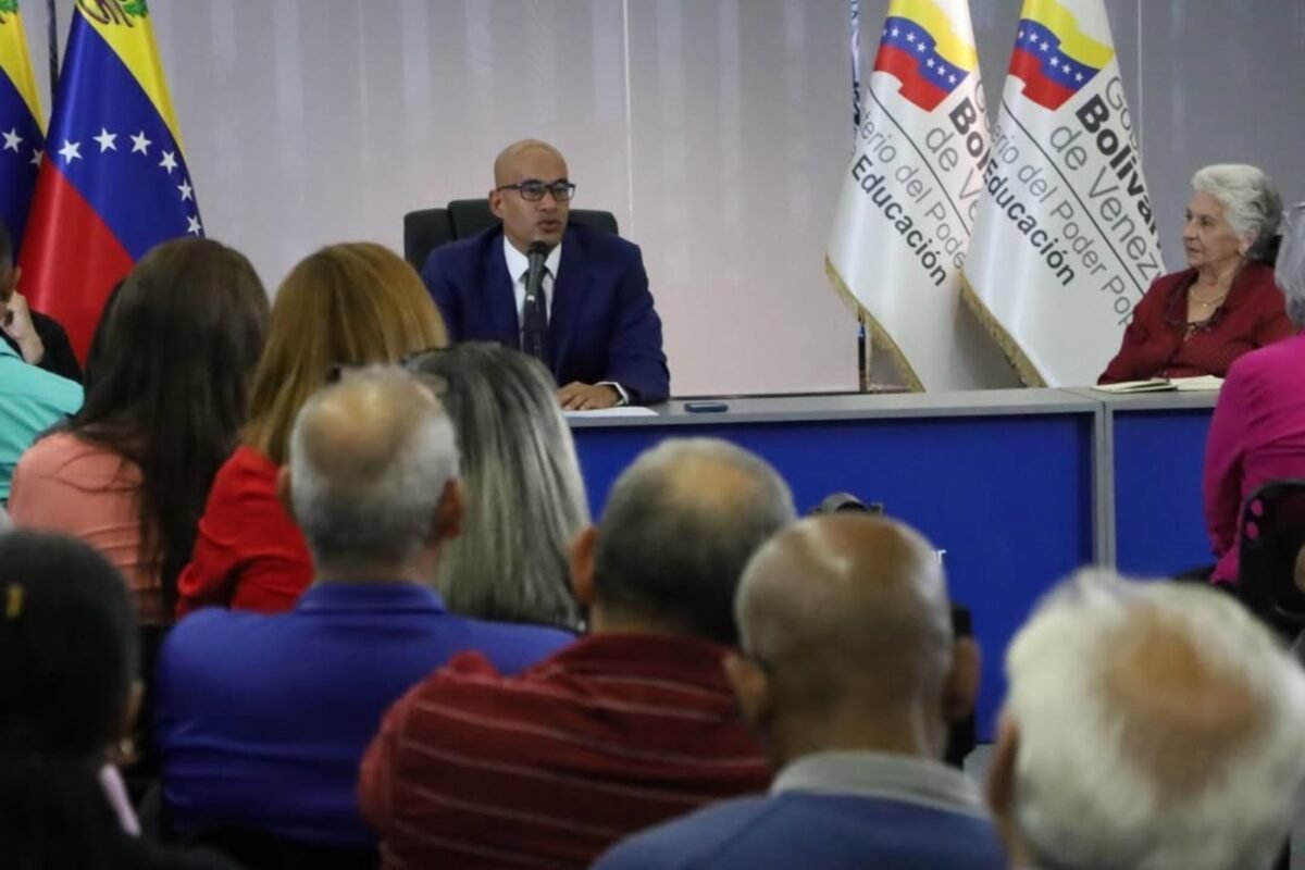 Ministerio de Educación no autoriza contratar "Paquetes de grado": estas son las razones