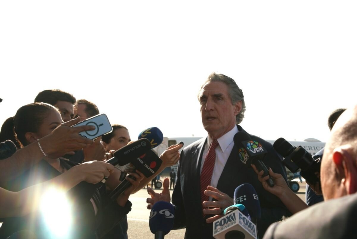 Secretario de Interior de EE UU aseguró que logró acuerdos de inversión en su visita a Venezuela