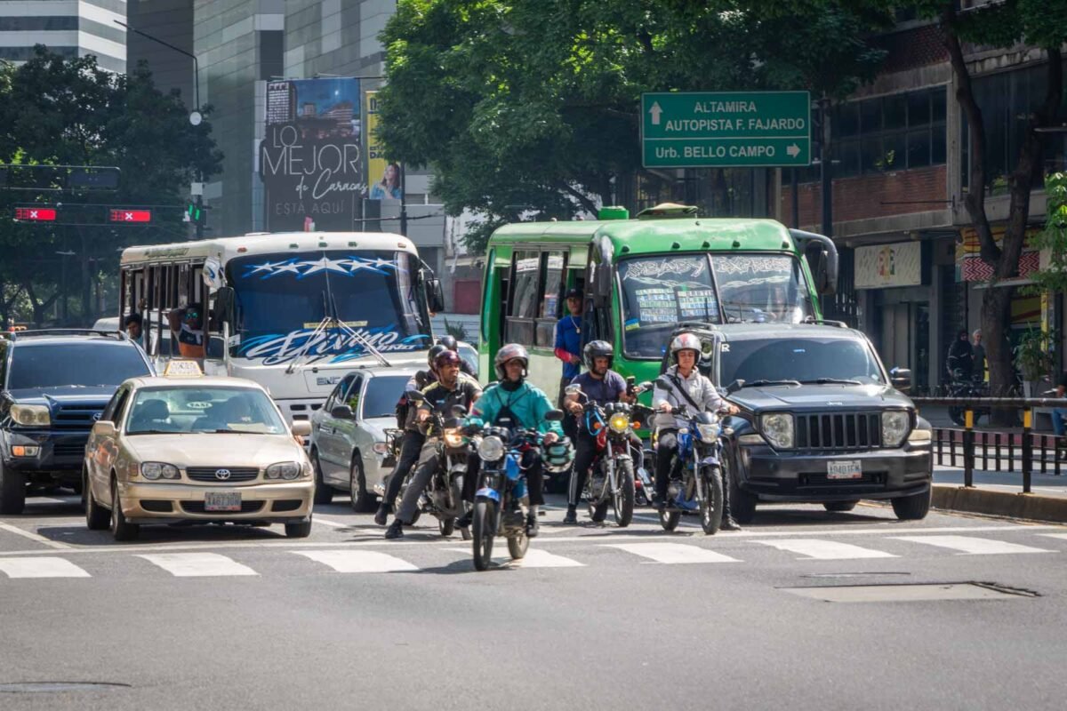 Transporte público Caracas, buses Caracas, bus, buses, encava, movilidad urbana Venezuela, transporte colectivo Caracas, transporte público Caracas, El Diario, José Daniel Ramos