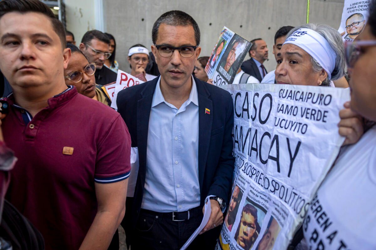El clamor de Nicmer Evans y Martha Tineo por la libertad plena de los presos políticos