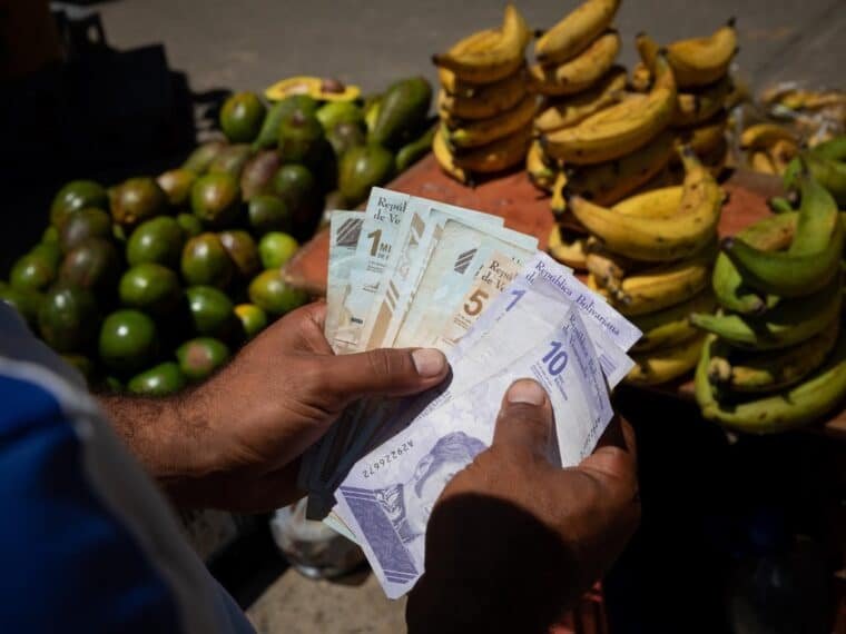 El método para fijar el salario mínimo podría estar listo el 30 de abril: esto es lo que se sabe