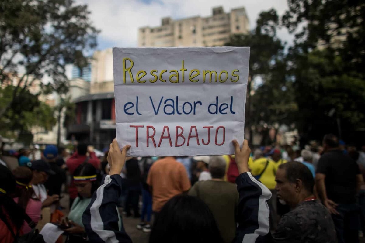 Las movilizaciones convocadas por el gobierno y los sindicatos en Caracas por el 1° de mayo