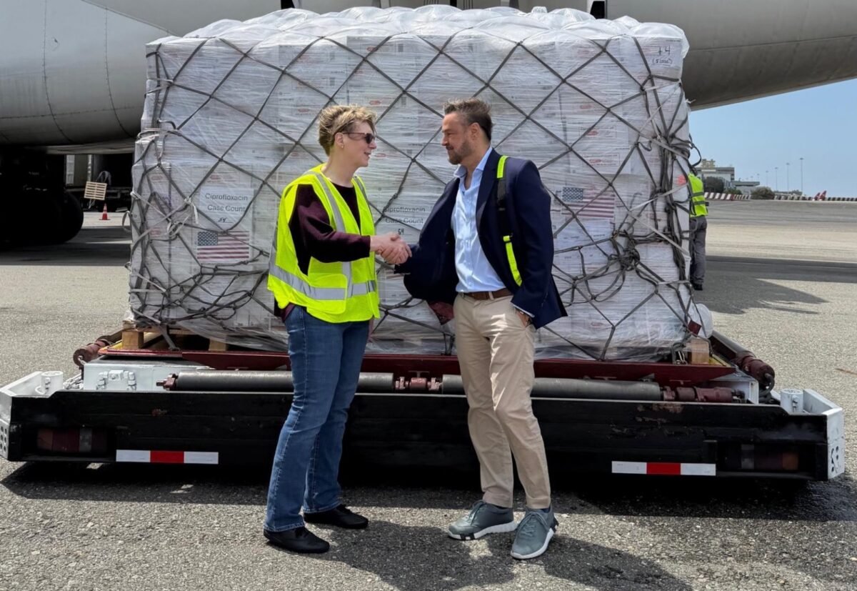 ¿Laura Dogu denunció que el cargamento de medicinas que llegó a Venezuela fue robado para ser distribuido en Cuba?