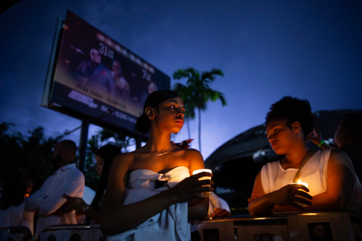 En imágenes: una vigilia recordó a las víctimas del Jet Set a un año de la tragedia en República Dominicana