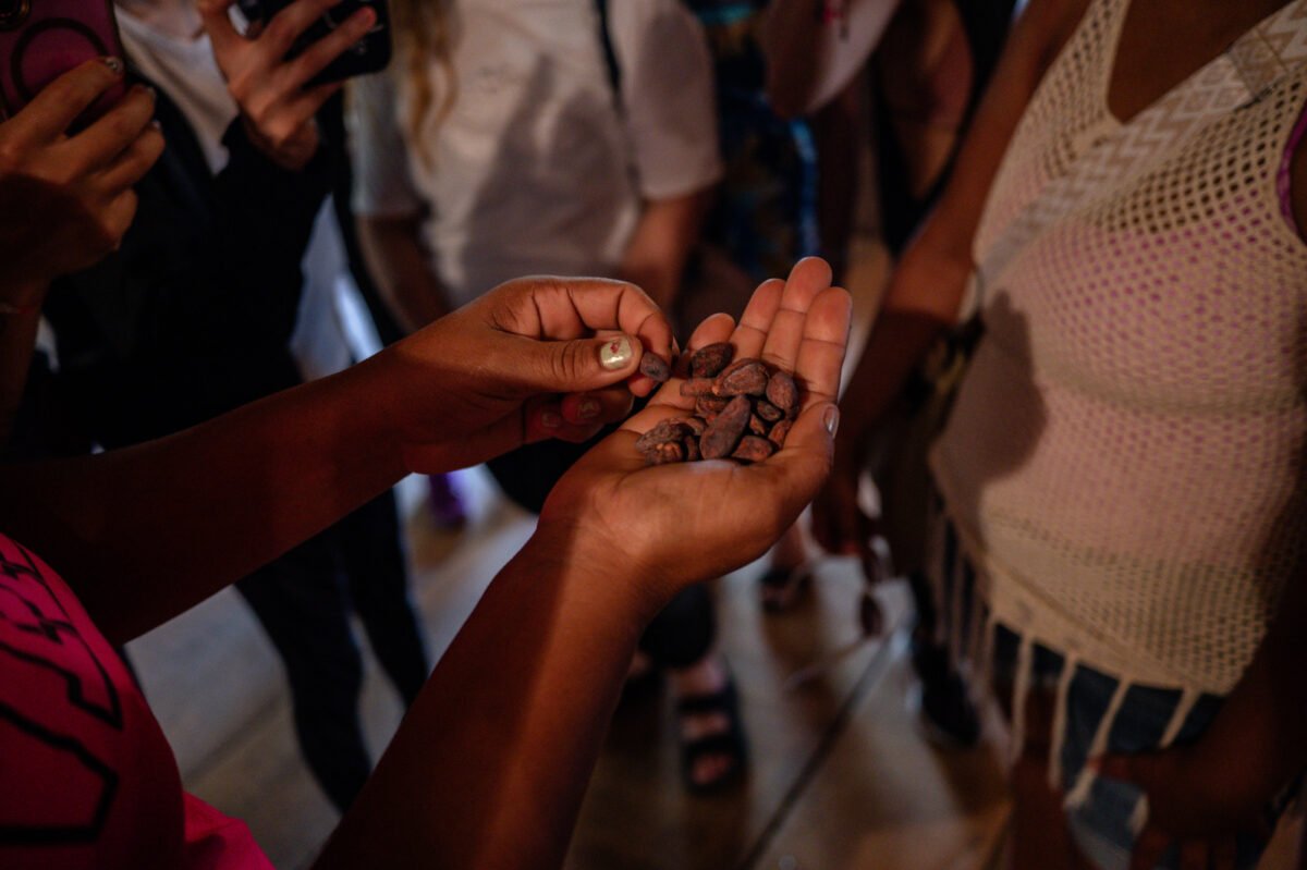 Mujeres, cacao y sal en Chuao: un viaje a lo que significa ser venezolana