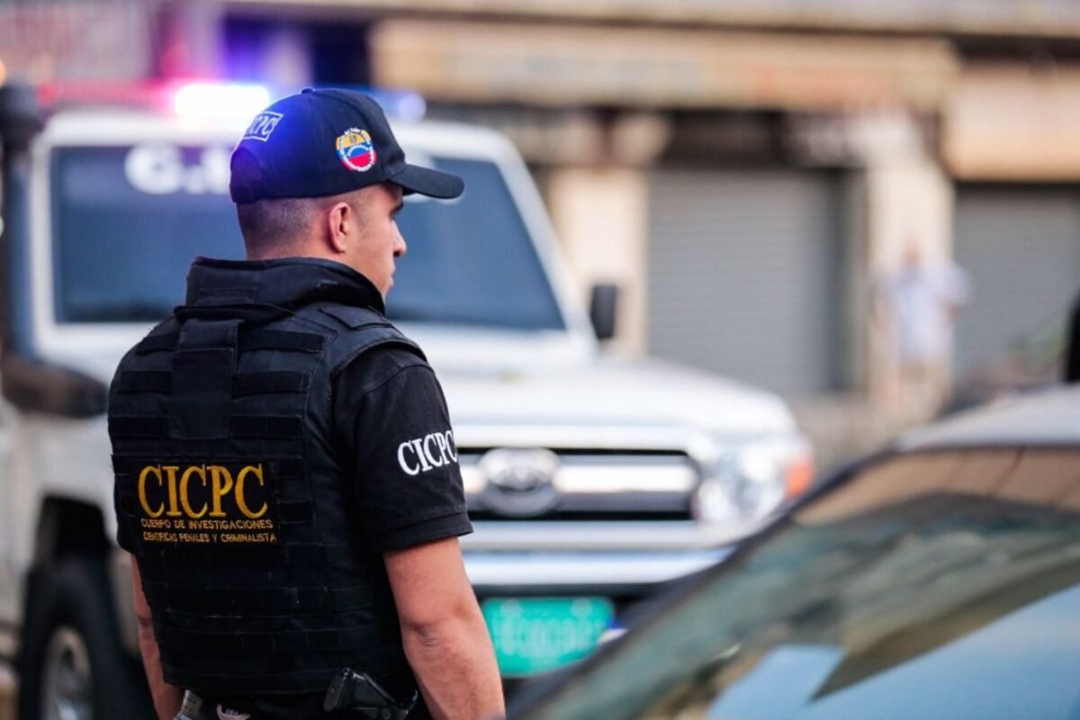 Detuvieron a un presunto exintegrante de la banda de El Koki en Caracas Detuvieron a siete personas por el doble homicidio en el Hospital Vargas CICPC detuvo a un hombre acusado de hurtar en el Sambil de La Candelaria