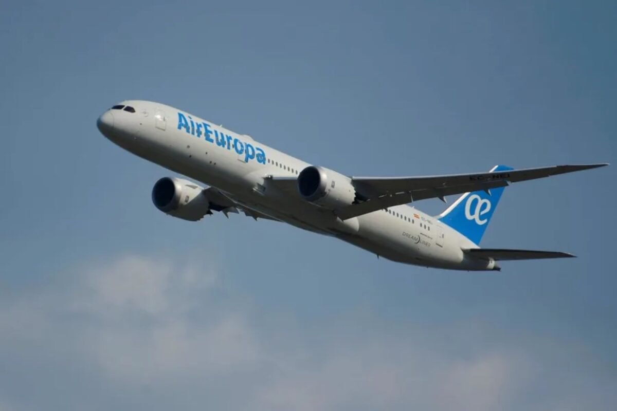 Air Europa extendió la cancelación de vuelos a Venezuela al menos hasta el 11 de enero AirEuropa habilitó el cambio de fecha para pasajeros con vuelos desde y hacia Venezuela del 13 al 18 de diciembre