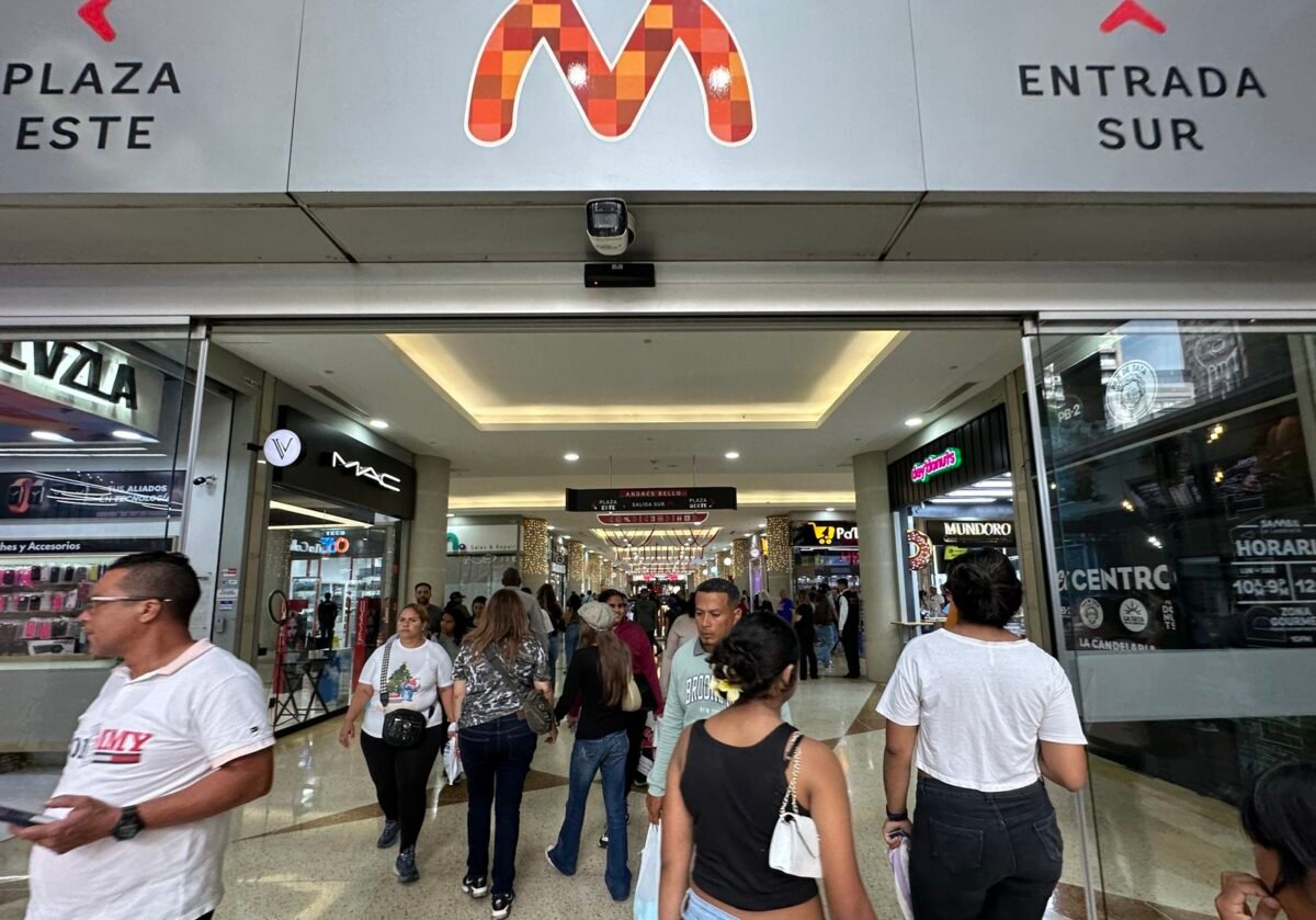 Caracas en vísperas de Navidad: calles llenas, mercados a tope y la ciudad que no se detiene