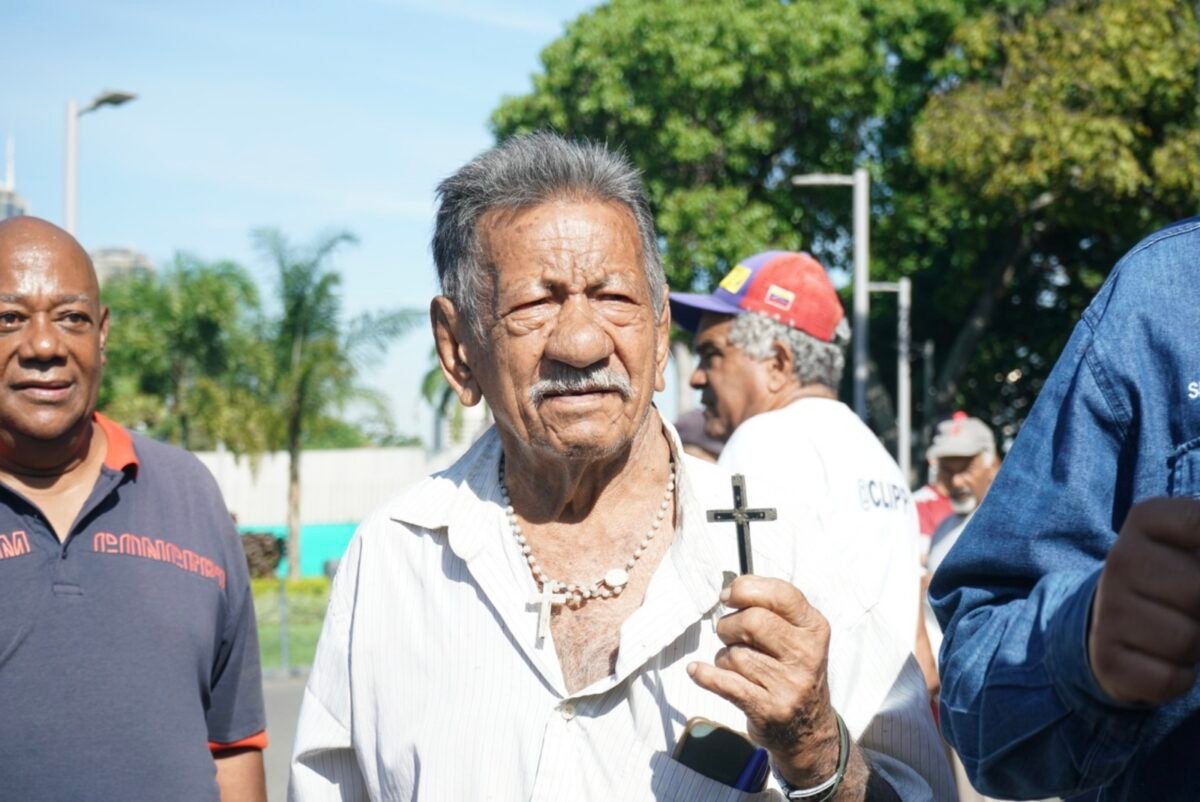 En imágenes: trabajadores se movilizan hacia Miraflores para exigir mejores salarios