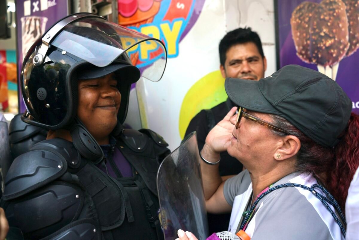 El día que la dignidad llegó con los trabajadores y pensionados a un kilómetro de Miraflores 
