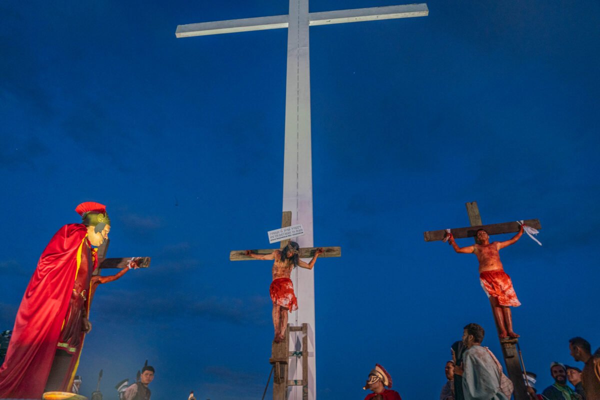 Viacrucis en Petare: una pasión que llega a las puertas del cielo