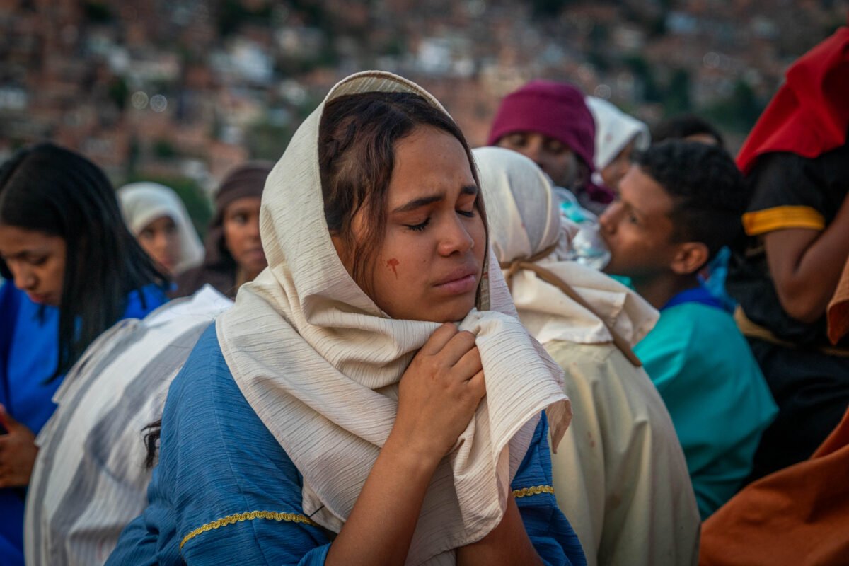 Viacrucis en Petare: una pasión que llega a las puertas del cielo