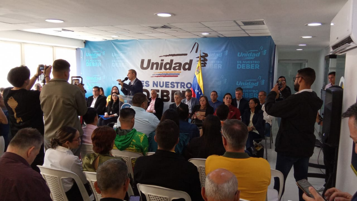 Plataforma Unitaria Democrática presentó una hoja de ruta para lograr la transición política en Venezuela