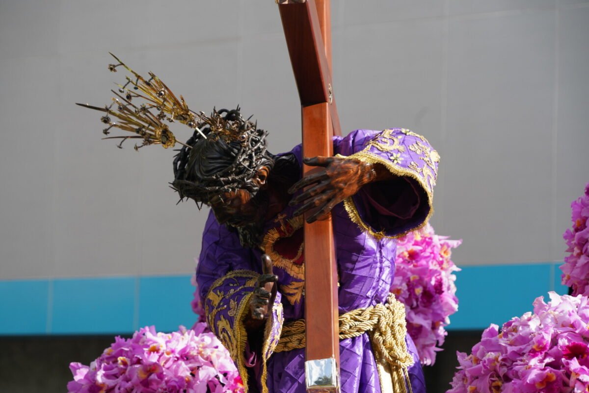 En imágenes: así transcurre la procesión del Nazareno de San Pablo en Caracas