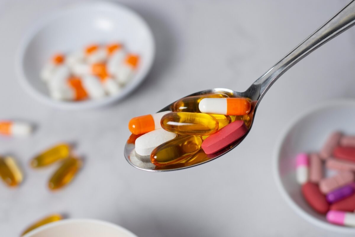 Suplementos alimenticios: qué beneficios tienen y cuáles son sus riesgos