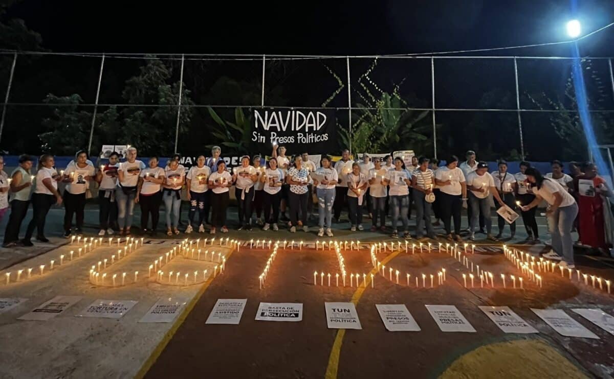 Familiares realizaron una vigilia a las afueras de Yare III por una Navidad sin presos políticos