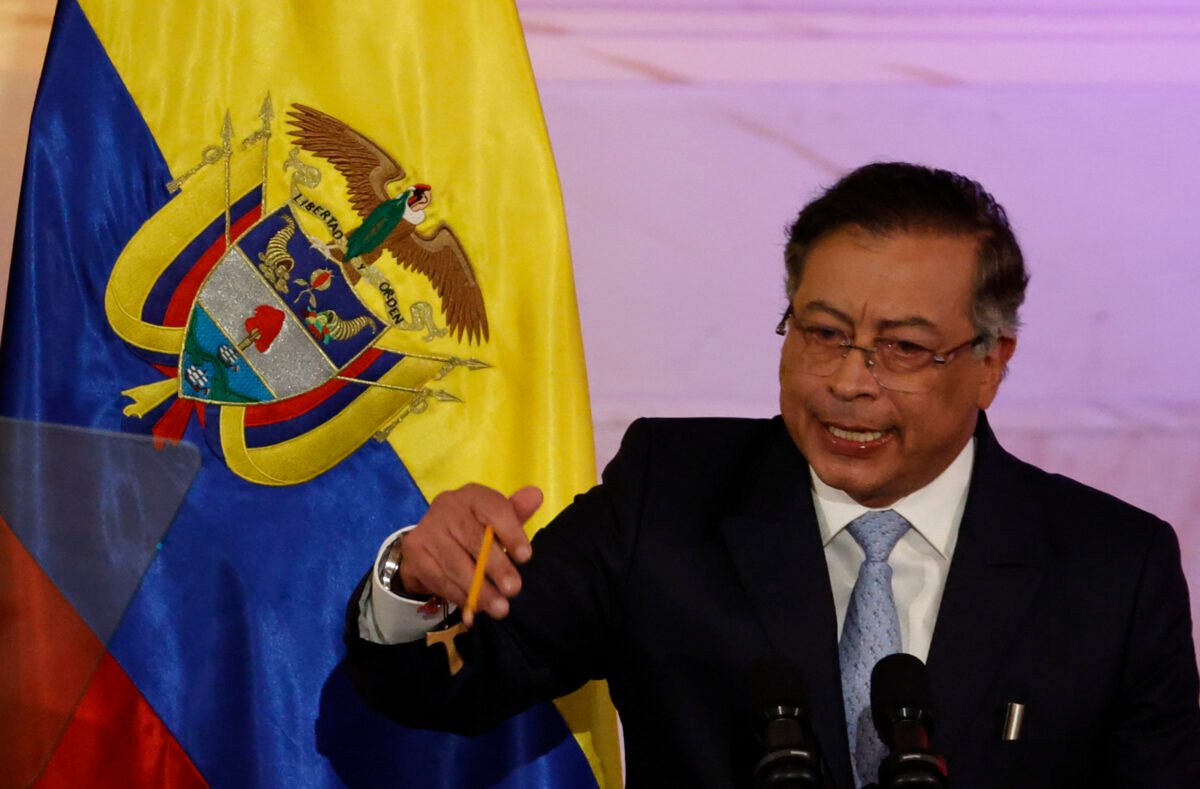 Petro refuerza frontera con Venezuela por seguridad