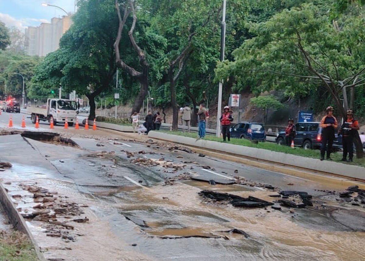 Alcalde de Baruta solicitó revisión del Ministerio de Transporte para el puente que conecta Las Mercedes y El Rosal