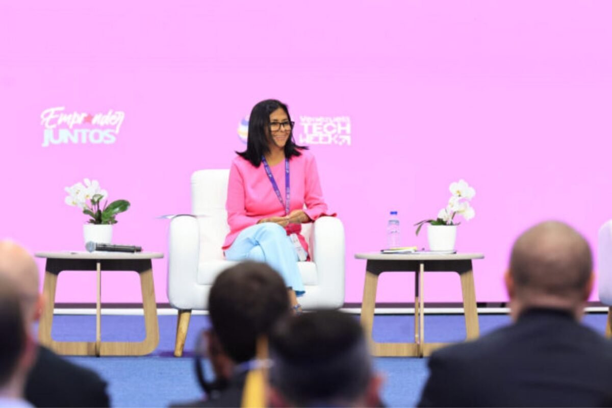 Gobierno encargado anunció la creación de una cátedra universitaria sobre emprendimiento e innovación en Venezuela