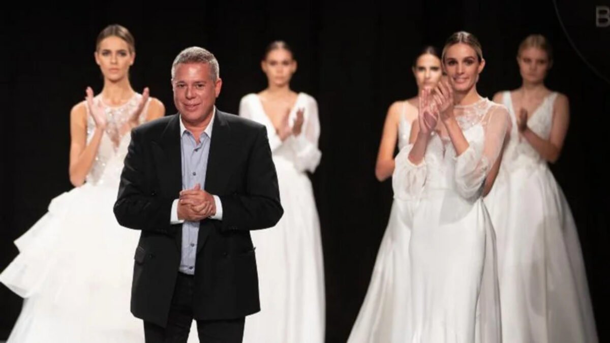 El diseñador venezolano Hannibal Laguna recibió el Premio Diseñador Nacional de la Fashion Week de Madrid