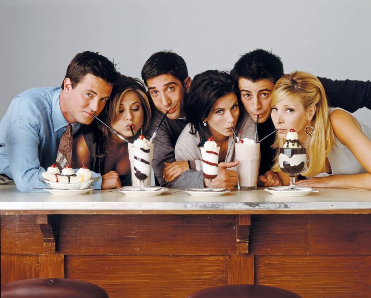 Jennifer Aniston, David Schwimmer y Lisa Kudrow se suman al homenaje en redes sociales a Matthew Perry