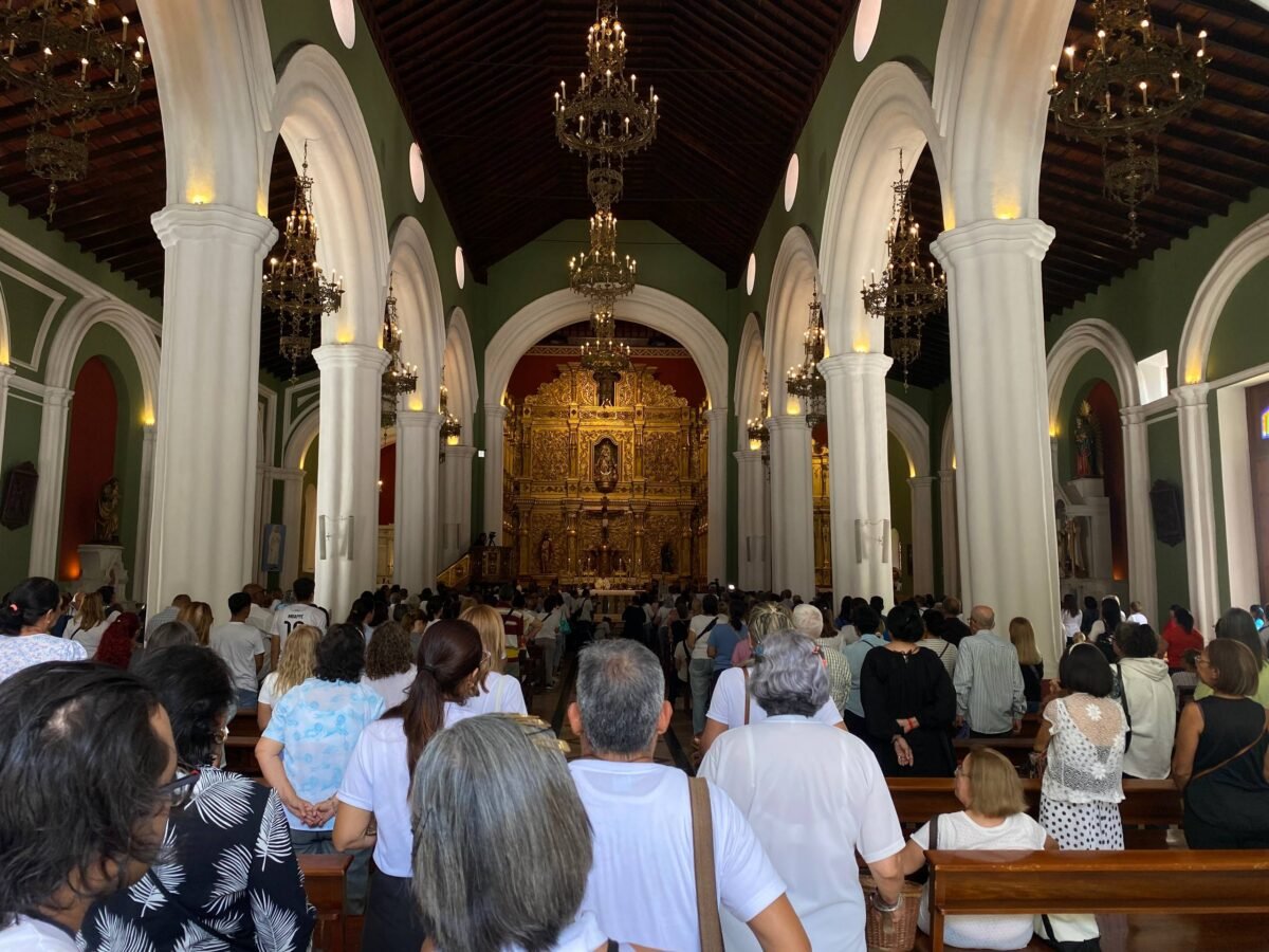 Celebran misa en La Candelaria en honor a Víctor Quero, muerto bajo custodia del Estado