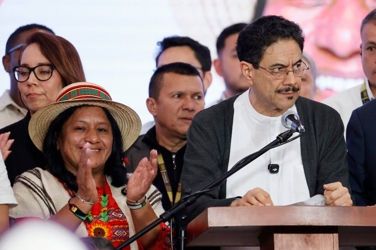 De la Espriella cerró la primera vuelta electoral en Colombia con una ventaja de 673.138 votos sobre Cepeda