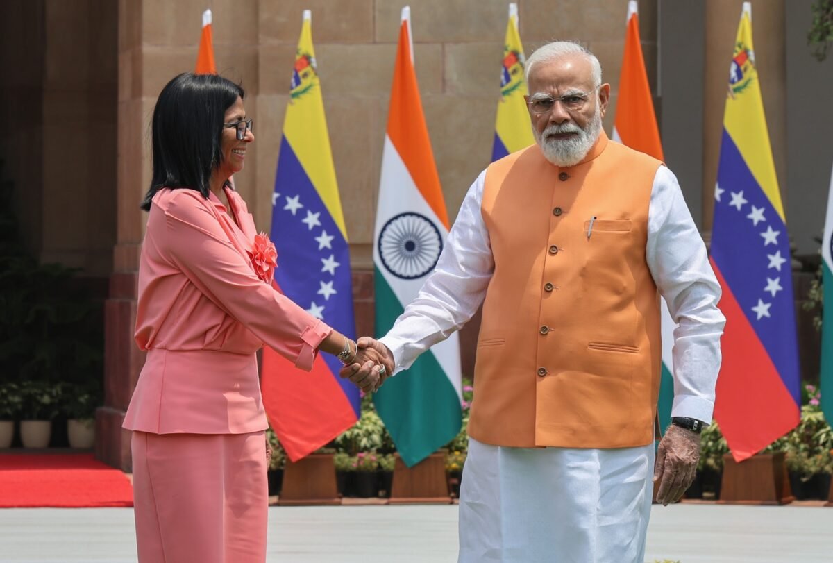 Delcy Rodríguez invita a petroleras indias a invertir en Venezuela y ampliar su presencia en el sector energético