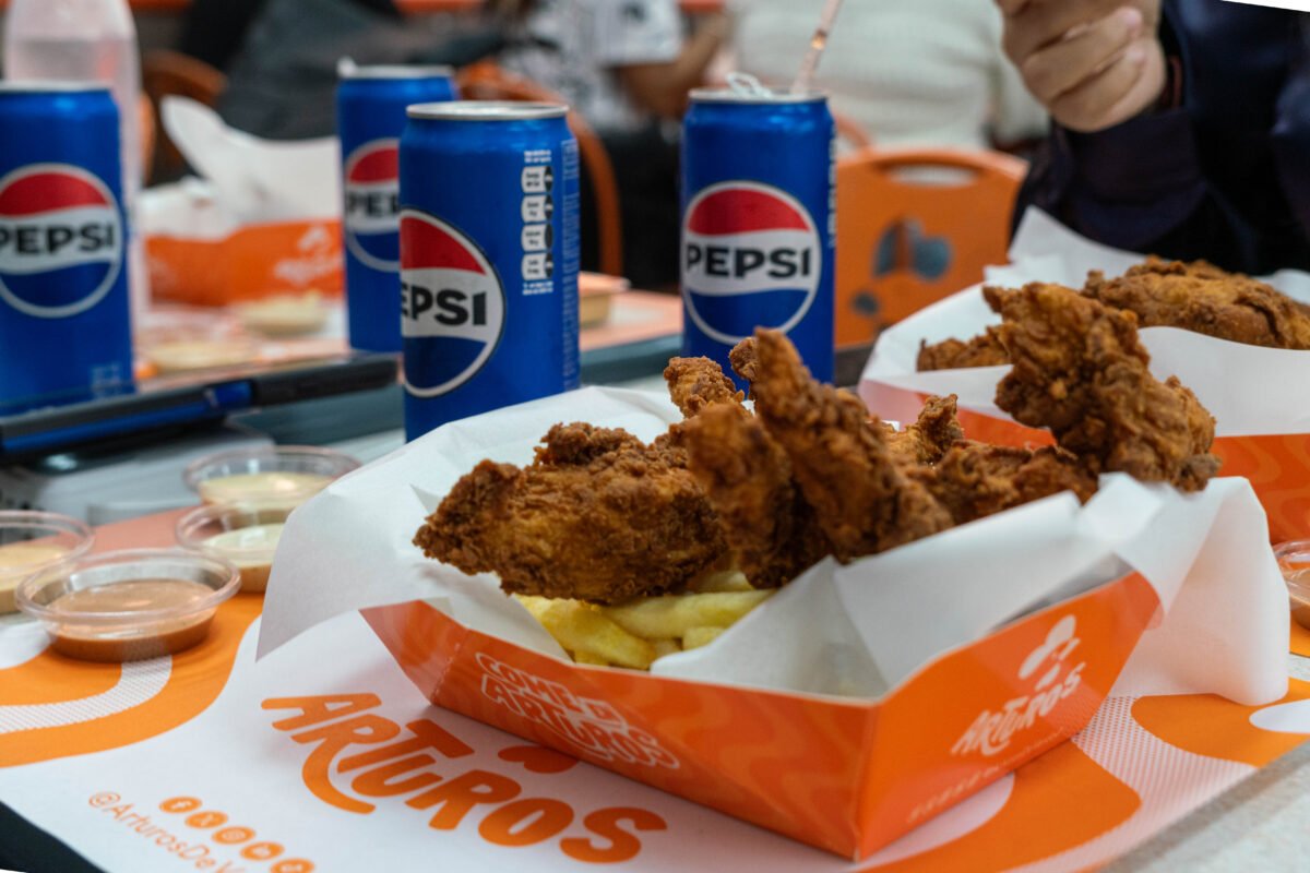 Arturo’s se reinventa con tres nuevos combos de tenders y salsas exclusivas
